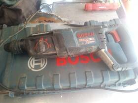 Bosch 1871 Bulldog Extreme Rotary Hammer Drill Vsr Corded With Case Working Used