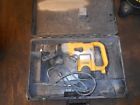 D25830 Dewalt Rotatory Hammer With Case Chisel Bit