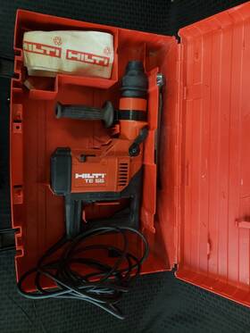 499224 Hilti Fe55 - Roto Hammer With Attachments And Hard Case 499224 Hilti Fe55 - Roto Hammer With Attachments And Hard Case