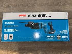 Grh07z Makita Grh072 40v Max Xgt 1-1/8 Inch Rotary Hammer Tool Only New Grh07z Makita Grh072 40v Max Xgt 1-1/8 Inch Rotary Hammer Tool Only New