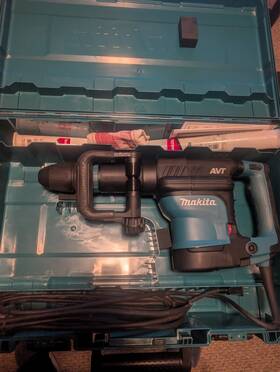 Hm1111c Makita 14 Amp 17# Avt Demolition Hammer Drill 20 Lb Hm1111c Makita 14 Amp 17# Avt Demolition Hammer Drill 20 Lb
