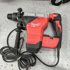 5546-81 Milwaukee 15 Amp Sds Max 1-3/4 Inch Rotary Hammer 5546-81 Milwaukee 15 Amp Sds Max 1-3/4 Inch Rotary Hammer