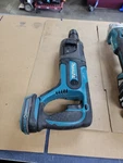 Makita XRH04 18V Lxt Lithium-ion Cordless Rotary Hammer (tool Only). Fixed Price $120.95.