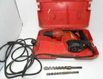 Hilti TE5 Corded Rotary Hammer Drill With Case & 2 Bits Works Very Well. Fixed Price $70.00.