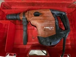 Hilti Te 70-ATC/AVR Sds Max Rotary Hammer Chipper Corded With Specialized Case. Fixed Price $700.00.