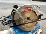 Ryobi Csb 134L 13-AMP 7-1/4" Circular Saw W/laser Guide W/1 Blade, Corded. Fixed Price $45.00.